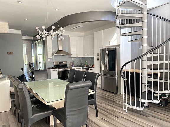 2nd image of 52 Ludlow St Penthouse H