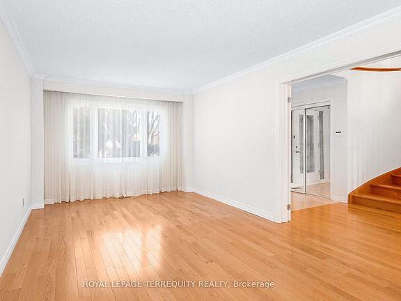 4th image of 1656 Carrington Rd