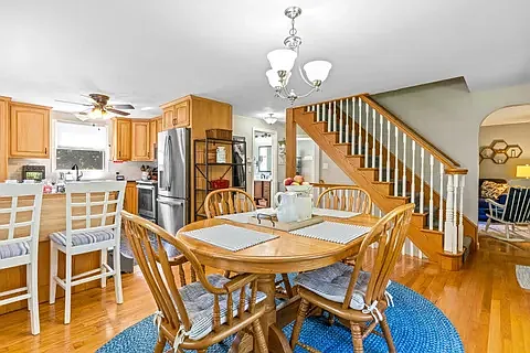 210 Summit St — Photo 13