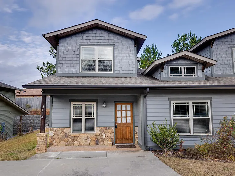 264 Lee Ln — Photo 1