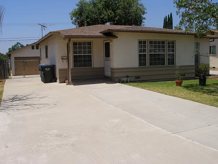 839 Forestdale Ave — Photo 1