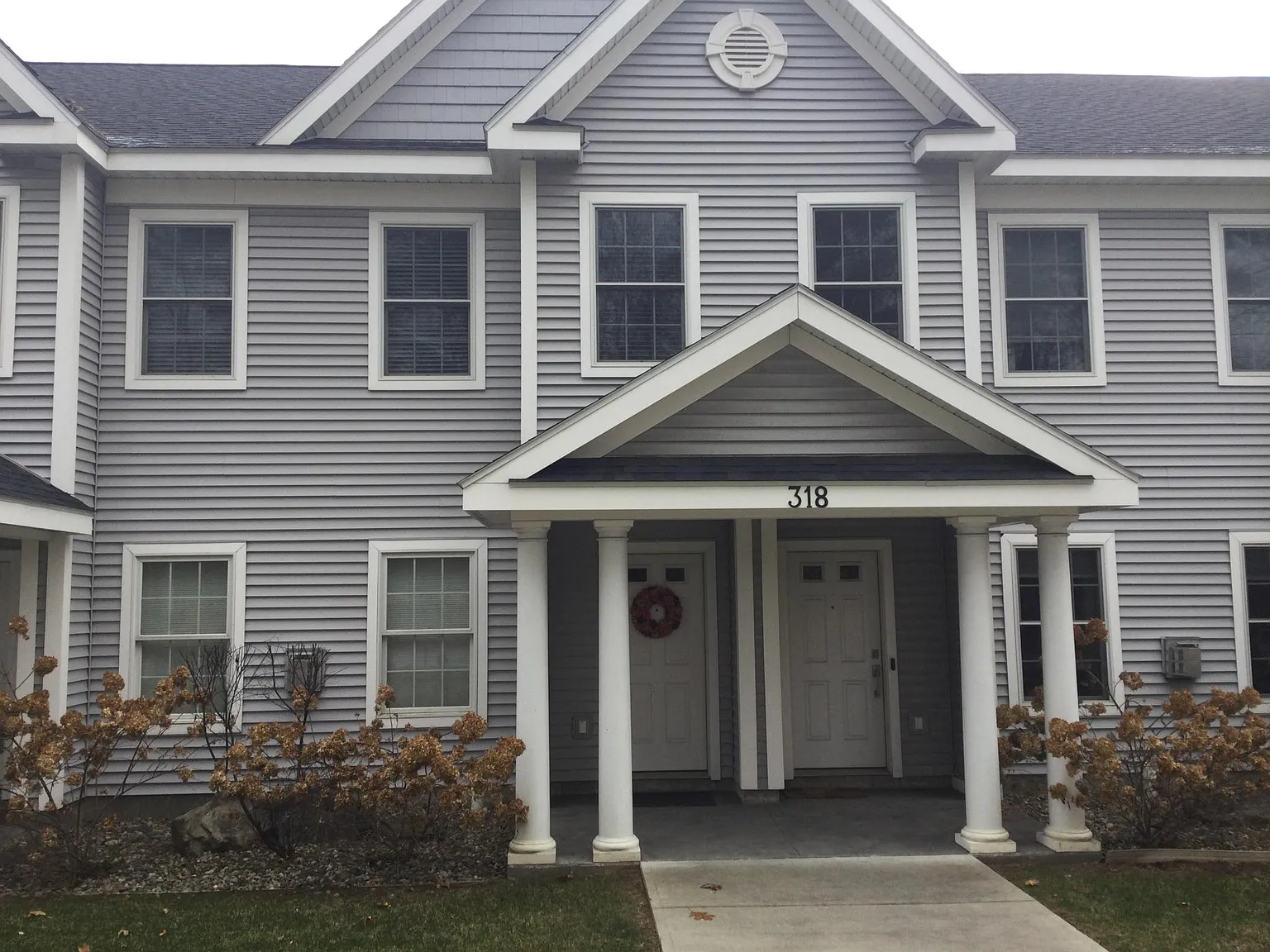 2 bed, 2.5 bath, 1488 sqft, $2,195 — Photo 1