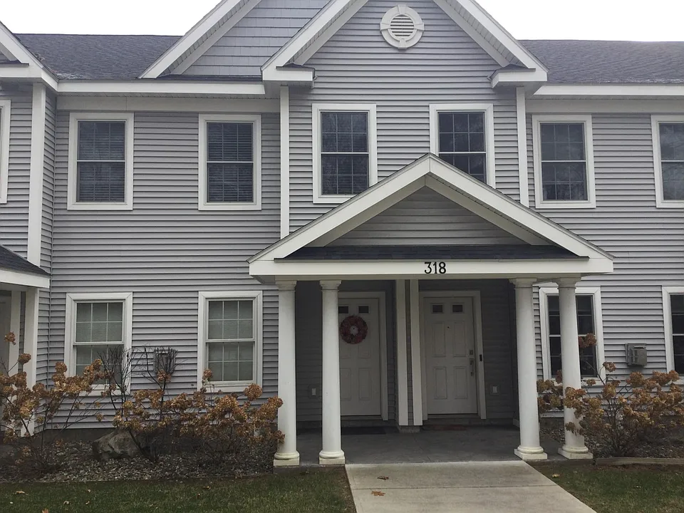 318 Ballston Ave #D