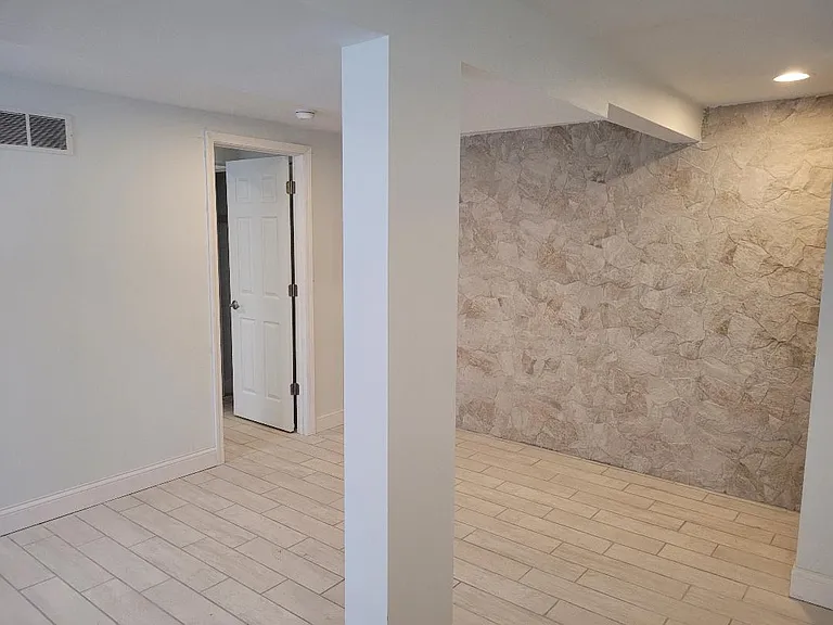 3082 Norcott Dr #B — Photo 5