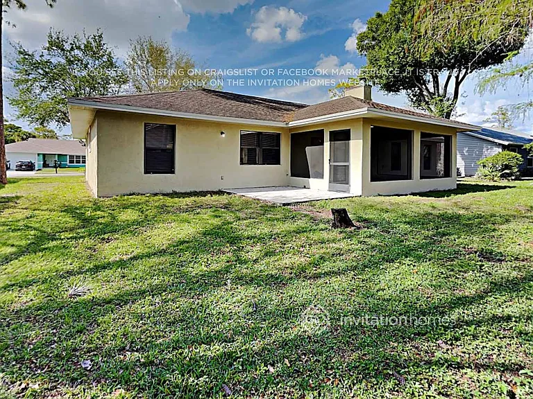 696 Blueberry Dr — Photo 16
