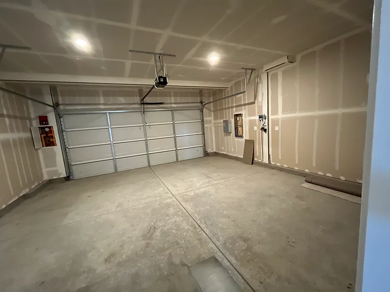 1102 Baylor Ter — Photo 14