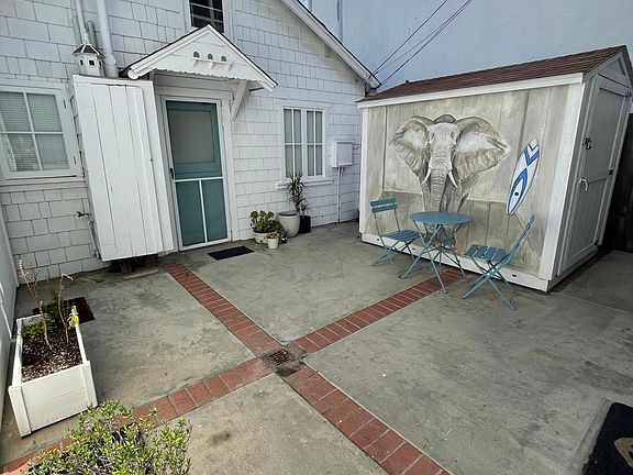 2nd image of 303 34th St