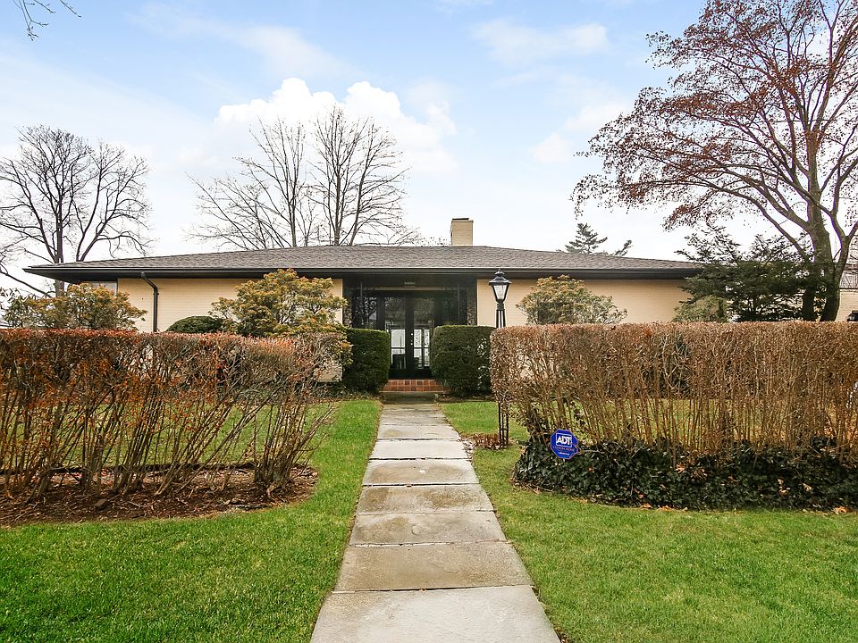 1st image of 47 Woodbine Ave