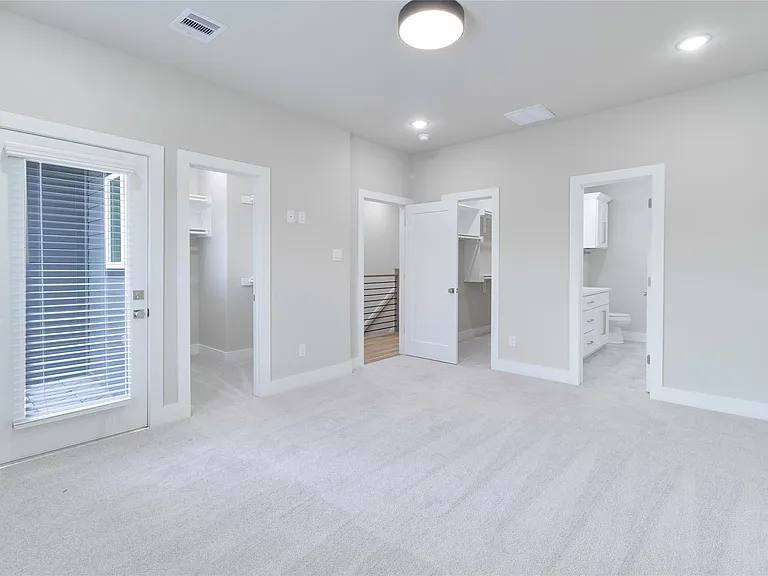 9101 Noel St #B — Photo 10