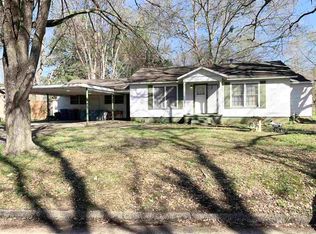 1404 Crescent Dr, Kilgore, TX 75662
