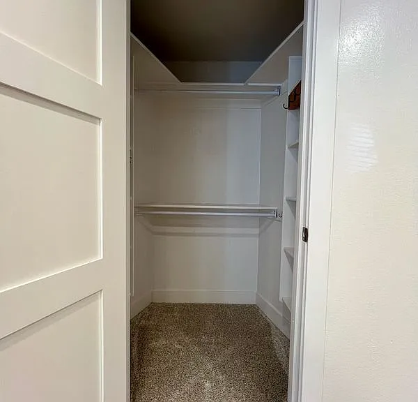425 Lakeview Way — Photo 28