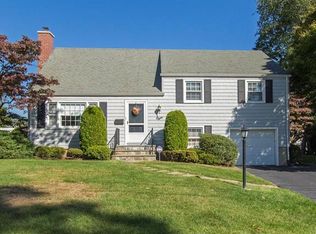 8 Field Pl, Port Chester, NY 10573