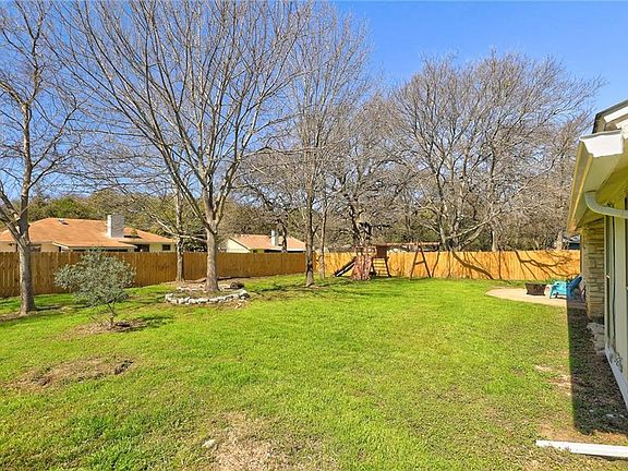 5th image of 2409 Orleans Dr