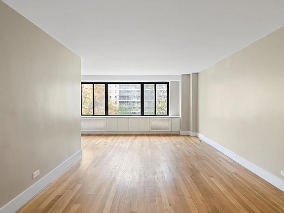5th image of 400 Central Park W APT 18U