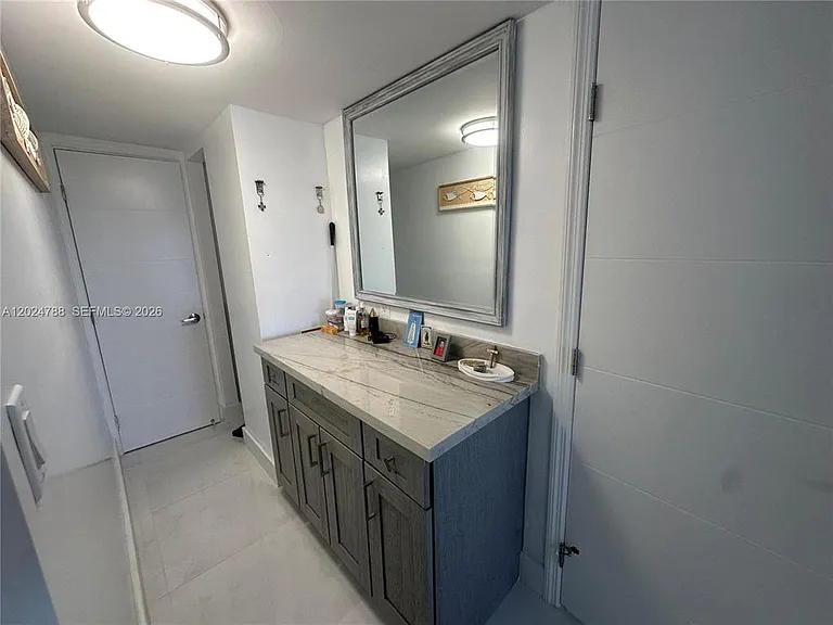 2030 S Ocean Dr #916 — Photo 2