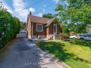 61 Marmora St, Saint Catharines, ON L2P 3C2