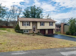 2407 Stewart St, Johnson City, TN 37601