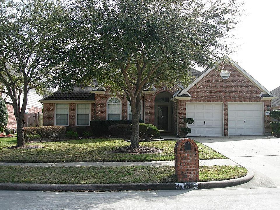 1st image of 1905 S Carlsbad Ln