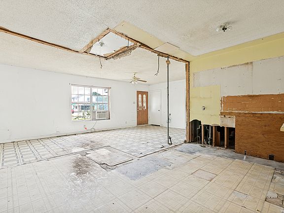 5th image of 518 Hillwood