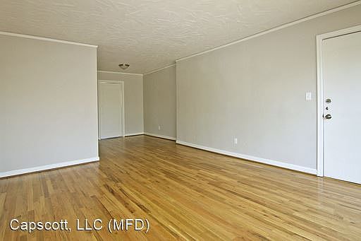 3rd image of 1525 SE 41st Ave APT 8