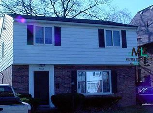 5005 Hillcrest St, Grosse Pointe, MI 48236