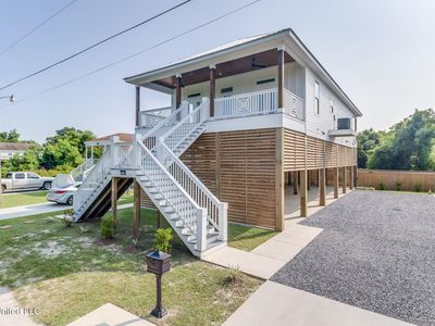 319 Hope Ln, Pass Christian, MS, 39571