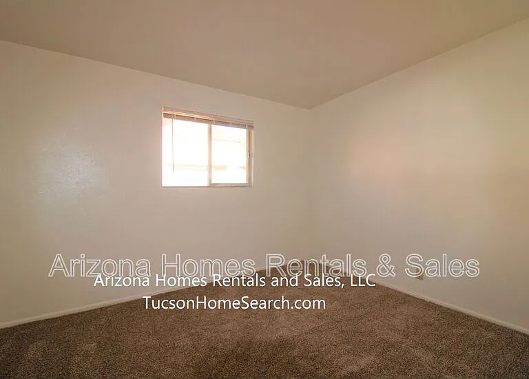 3535 N Country Club Rd — Photo 10