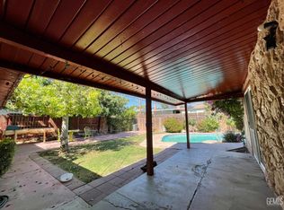 2813 Hollins St, Bakersfield, CA 93305