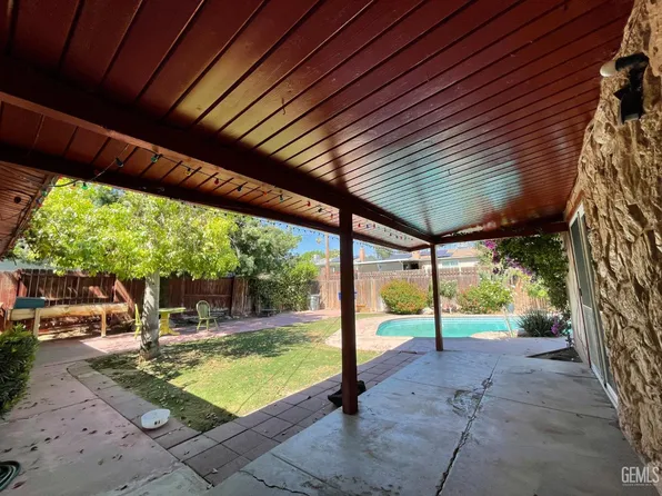 2813 Hollins St, Bakersfield, CA 93305