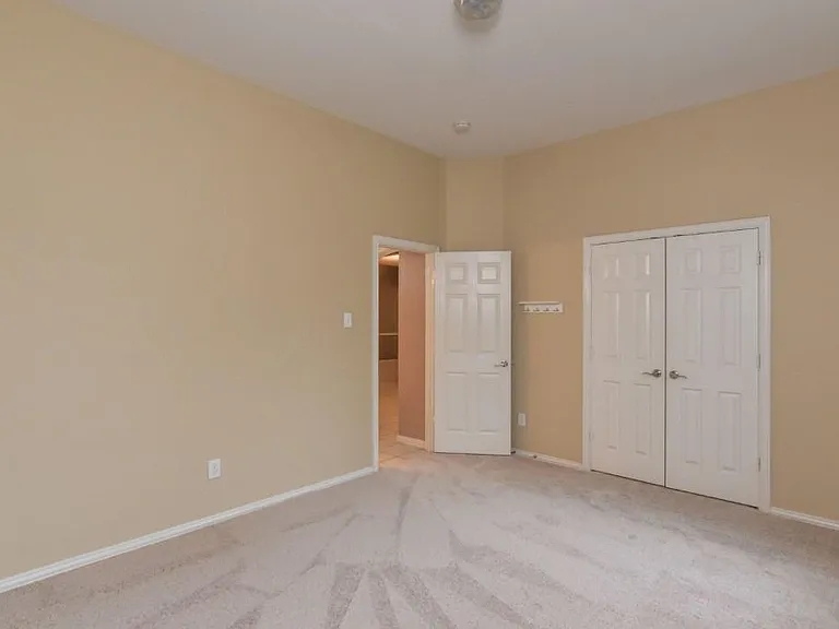2471 Loch Haven Ct — Photo 21