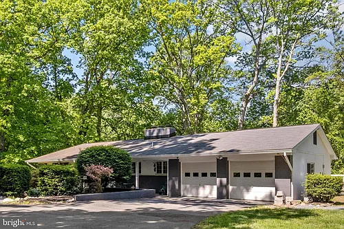 3418 Annandale Rd Photo 1
