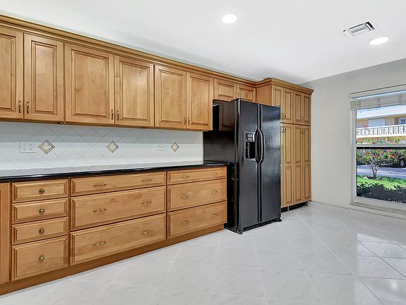 5th image of 1341 NW 19 Th Terrace #A