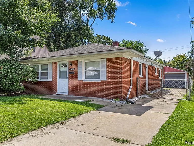 25469 Powers Ave — Photo 22