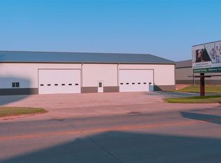 102 4th St, Grundy Center, IA 50638