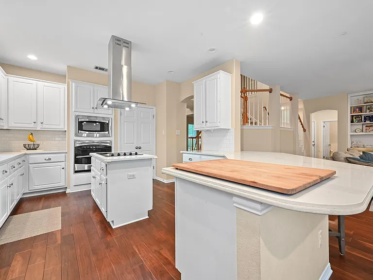11222 Tracton Ln — Photo 18