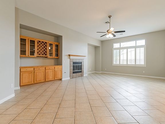 4th image of 868 Bussora Rose Dr