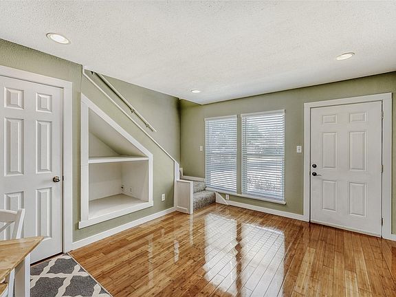 2nd image of 2000 Lightsey Rd APT 3