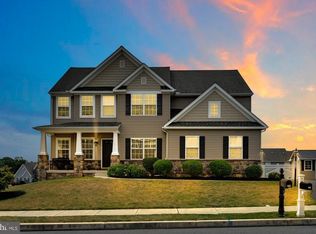 314 Lamp Post Ln, Etters, PA 17319
