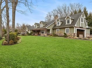 105 Wilmington Dr, Melville, NY