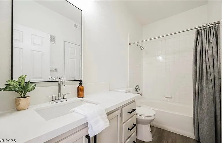 1300 S Arlington St #204 — Photo 5