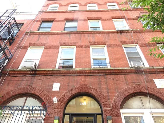 Rented by Rennit Inc. | media 33