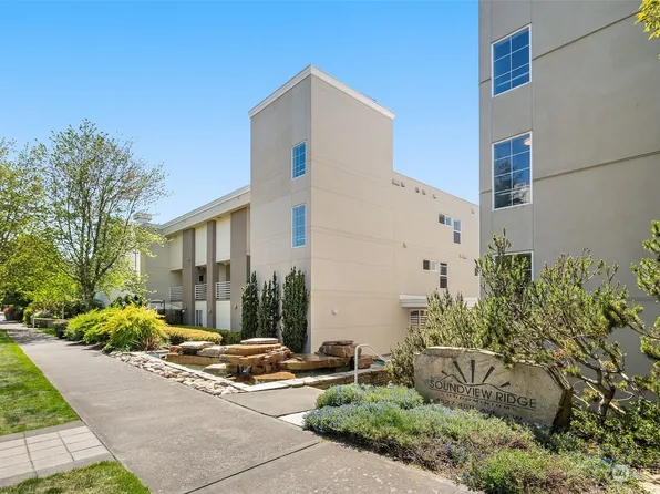 4527 45th Avenue SW #302S, Seattle, WA 98116
