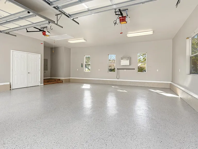 2928 Pine Valley Dr — Photo 34
