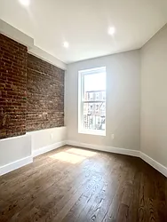 Rented by Warren T Real Estate Corp.