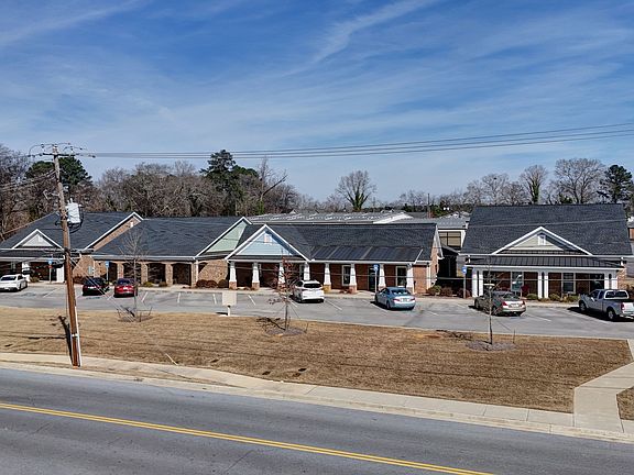 5th image of 6 Charlton St NW