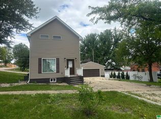 524 W Elm St, Cherokee, IA 51012