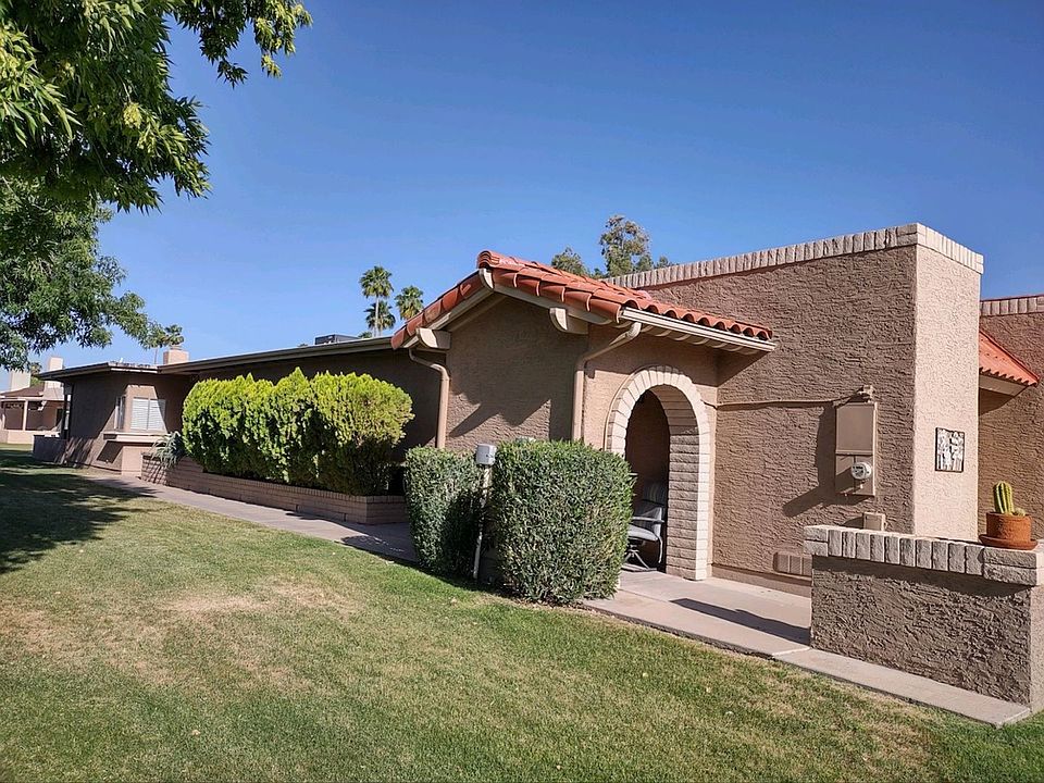 1st image of 25247 S Saddletree Dr
