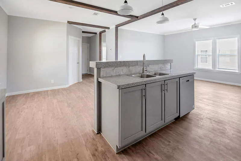 2 bed, 2.0 bath, 1248 sqft, $999 — Photo 2