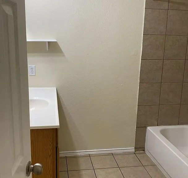 1105 Weston Dr — Photo 12