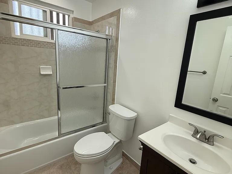 1350 Torrance Blvd #D — Photo 12